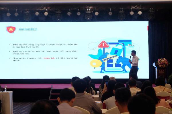 Bảo vệ người dân, khách hàng trước thực trạng lừa đảo trực tuyến trên không gian mạng