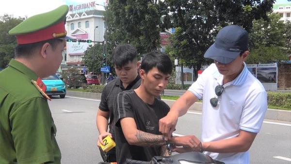 Cuối năm ra đường cẩn trọng với trộm, cướp