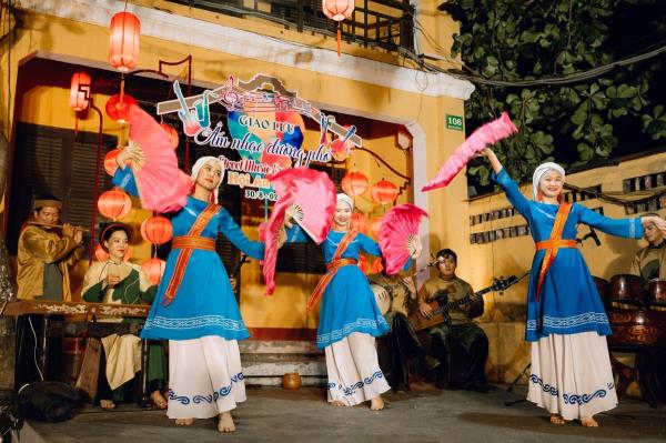 Ngày 4-12, tổ chức diễu hành chào mừng 25 năm Hội An được công nhận Di sản văn hóa thế giới