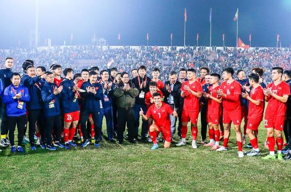 Dư âm chiến thắng 5 sao của đội tuyển Việt Nam: Đây là đội tuyển được trông đợi nhất