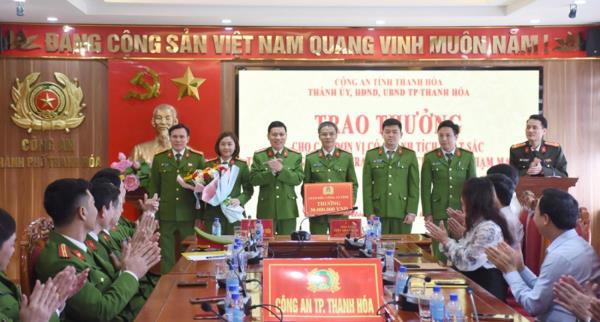 Trao thưởng cho lực lượng phá 2 chuyên án ma túy lớn