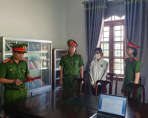 Lừa đảo cả mối cho vay lãi nặng