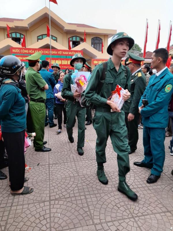 Quảng Trị rộn ràng Ngày hội tòng quân, tiễn hơn 1.100 tân binh lên đường nhập ngũ