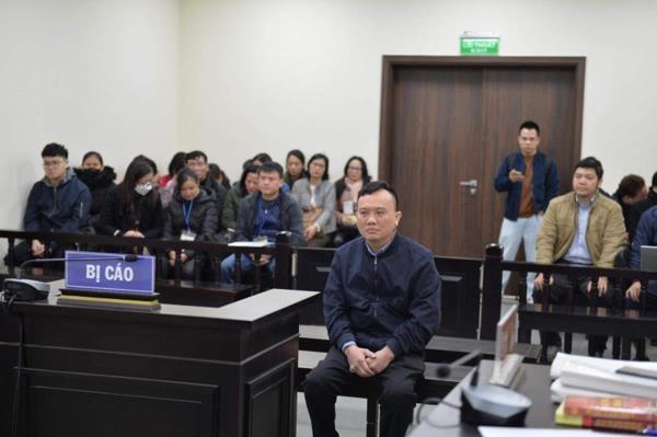 Cựu Giám đốc CDC Hà Nội vắng mặt trong phiên tòa liên quan đến Việt Á