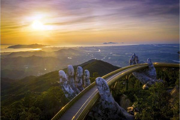 Báo Anh bất ngờ với vẻ đẹp ngôi làng châu Âu trên núi cao Việt Nam