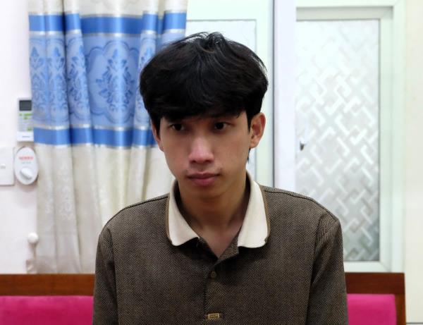 Lập phây giả để lừa tiền thật
