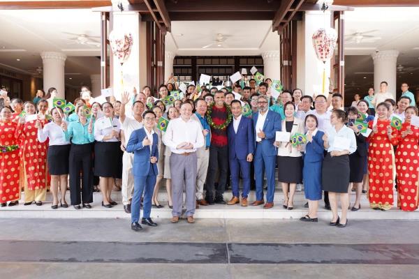 Huyền thoại Rivaldo đã đến Đà Nẵng