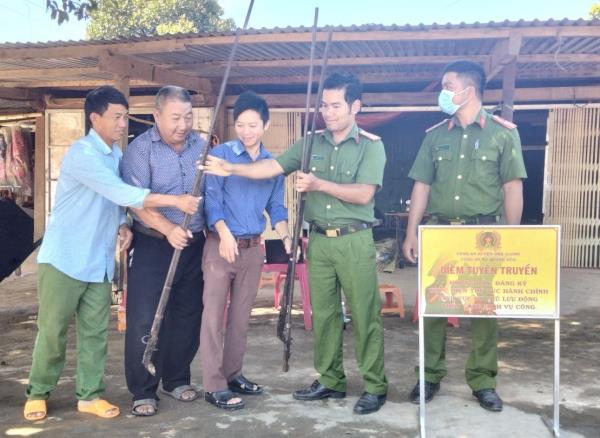 Nhiều cách làm hay trong công tác tuyên truyền vận động thu hồi VK-VLN-CCHT ở Đắk Nông