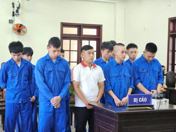 Bản án thích đáng cho nhóm thanh thiếu niên côn đồ