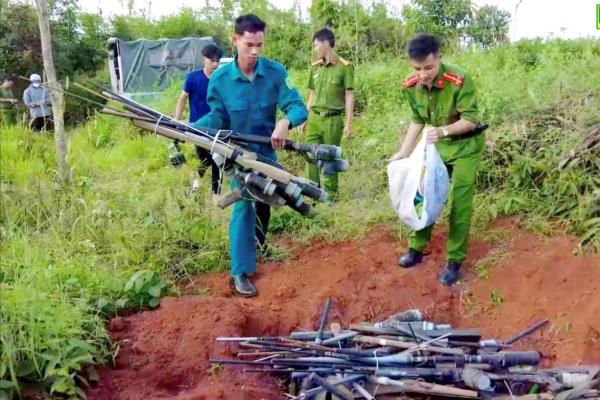 Chủ tịch UBND tỉnh Đắk Nông kêu gọi toàn dân thực hiện cuộc vận động thu hồi vũ khí, VLN, CCHT