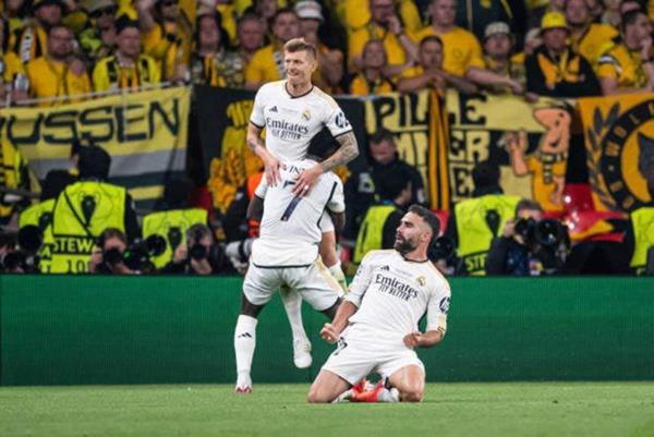 Dấu ấn lão tướng, chiến thắng lịch sử (Chung kết Champions League)