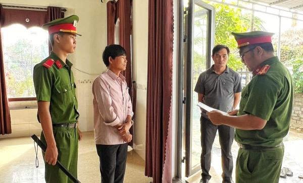 Cò lừa 
