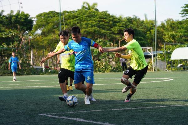 Giải bóng đá truyền thống tranh Cúp Chuyên đề Công an TP Đà Nẵng: DMT FC 4-3 HỘI DN HÒA XUÂN