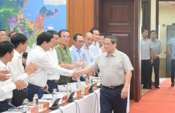 Thủ tướng Chính phủ mong Thành phố Đà Nẵng vươn lên mạnh mẽ, sớm trở thành đô thị lớn, trung tâm khởi nghiệp, đổi mới sáng tạo