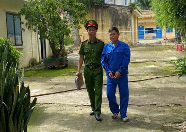Công an huyện Cư Jút bắt giữ đối tượng cướp giật tài sản sau hơn 3 giờ đồng hồ kể từ khi tiếp nhận tin báo