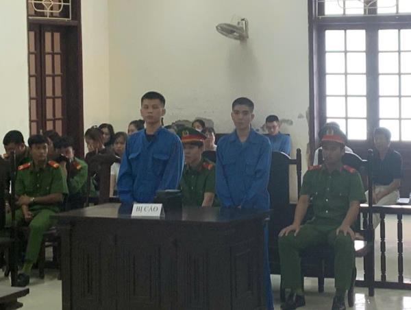 Vận chuyển 55.000 viên ma túy lấy tiền công, hai anh em họ lãnh án tử hình