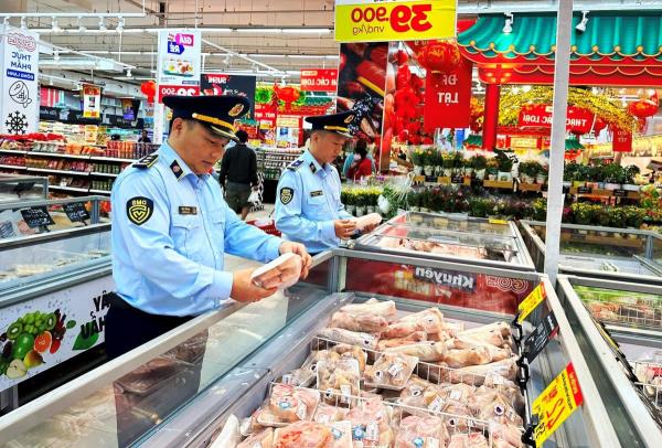 TP Đà Nẵng đã chuẩn bị đủ nguồn hàng thiết yếu phục vụ dịp Tết Ất Tỵ năm 2025
