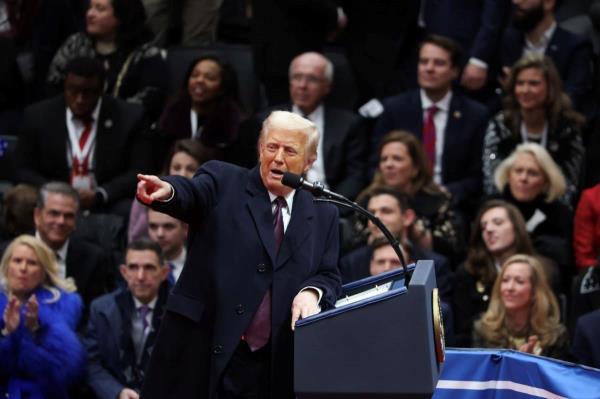 Ông Donald Trump tuyên thệ nhậm chức, chính thức trở thành Tổng thống thứ 47 của Mỹ