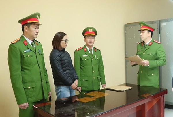 Nữ nhân viên thu cước viễn thông bị khởi tố tội tham ô tài sản