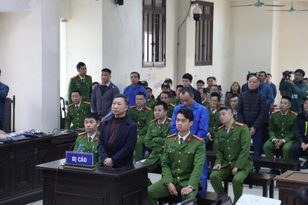 Xét xử sơ thẩm đối với 2 bị cáo Lưu Bình Nhưỡng, Lê Thanh Vân và các đồng phạm