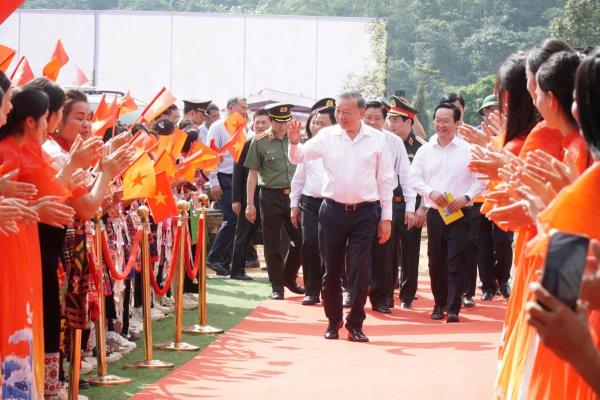 Tổng Bí thư Tô Lâm dự lễ khởi công Trường Phổ thông nội trú liên cấp Tiểu học và THCS tại xã biên giới Nghệ An