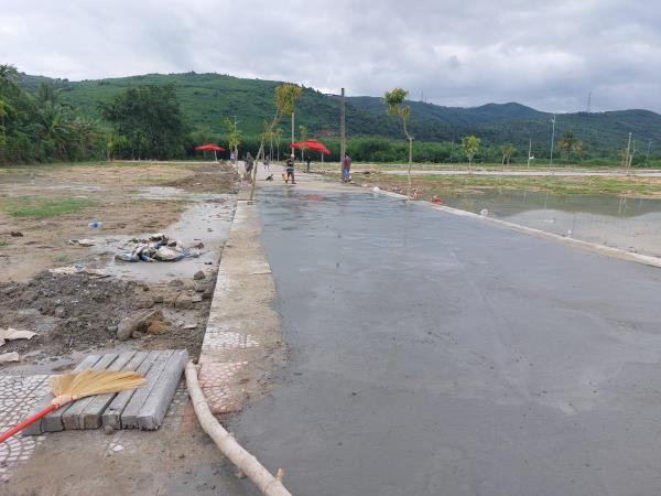 Người dân tự phân gần 100 lô đất nền rồi rao bán