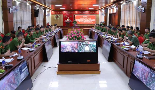 Quán triệt, triển khai công tác tổng rà soát, làm sạch dữ liệu, số hóa hồ sơ đăng ký xe và thực hiện chiến dịch làm giàu, làm sạch cơ sở dữ liệu quốc gia về đất đai
