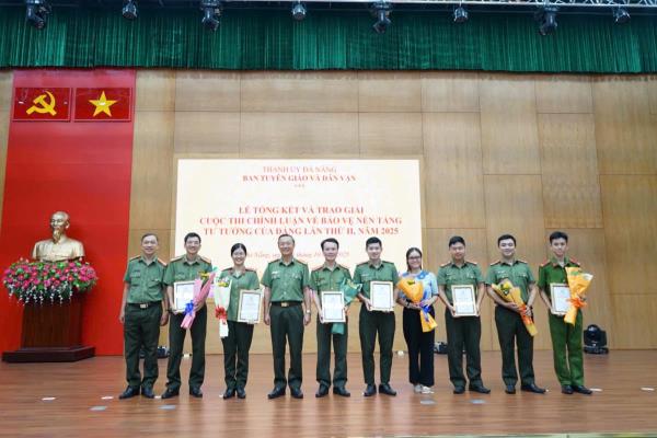 Công an thành phố Đà Nẵng đạt giải tập thể xuất sắc tại Cuộc thi chính luận bảo vệ nền tảng tư tưởng của Đảng