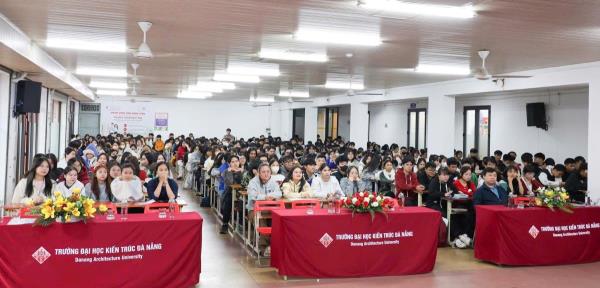 Tập huấn tăng cường kỹ năng phòng, chống ma túy cho sinh viên