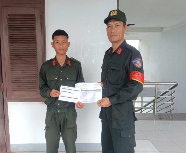 Chiến sĩ nghĩa vụ Công an chuyển trả 20 triệu đồng cho người gửi nhầm