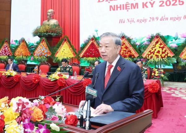 Quân đội nhân dân vững bước dưới cờ Đảng quang vinh