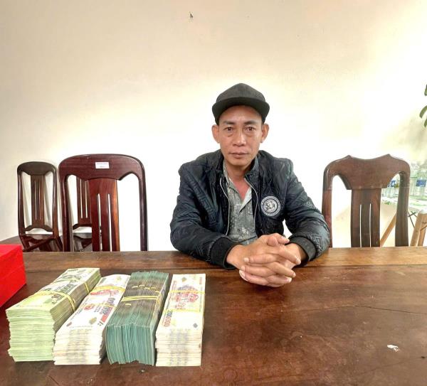 Bắt nhiều đối tượng dàn cảnh mua bán đá thiên thạch rồi ném bột ớt để cướp 1,5 tỷ đồng