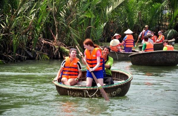 Du lịch Việt Nam 2025: Điểm sáng trong bức tranh tăng trưởng kinh tế, xã hội