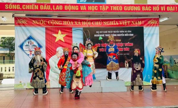 Tổ chức chương trình giáo dục truyền thống nghệ thuật Tuồng tại Trường Tiểu học Tiểu La