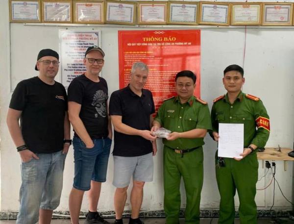 Công an phường Mỹ An đẩy mạnh tuyên truyền, vận động, thu hồi vũ khí vật liệu nổ trong cộng đồng người nước ngoài