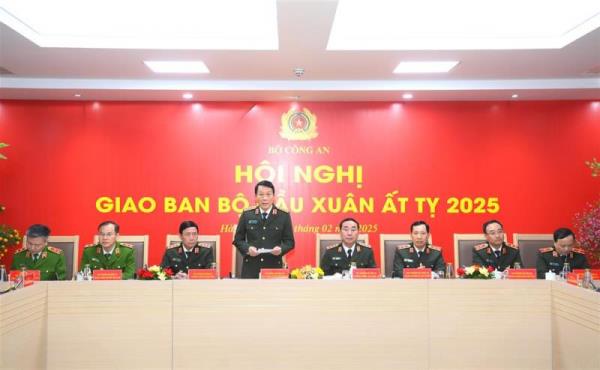 Lực lượng CAND bảo đảm tuyệt đối an ninh, an toàn Tết Nguyên đán Ất Tỵ- 2025
