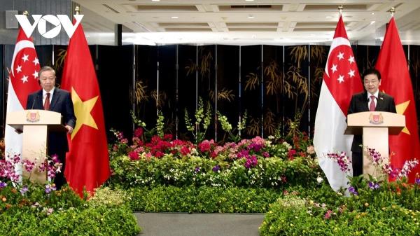 Việt Nam và Singapore nâng cấp quan hệ lên Đối tác chiến lược toàn diện