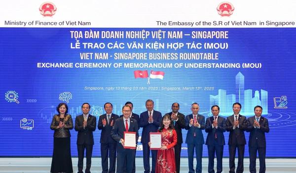 Trường Đại học VinUni và Đại học NTU– Singapore ký kết hợp tác liên minh chiến lược