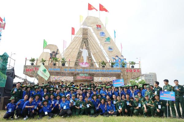 Khai mạc Hội trại 50 năm – Tự hào tuổi trẻ thành phố anh hùng