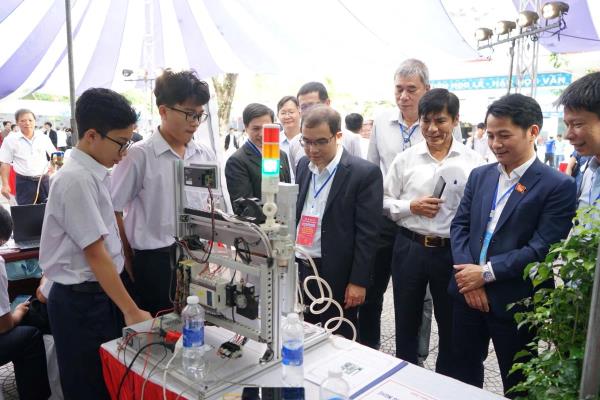 Hơn 70 sản phẩm công nghệ tham gia Triển lãm Công nghệ học sinh, sinh viên năm học 2024–2025