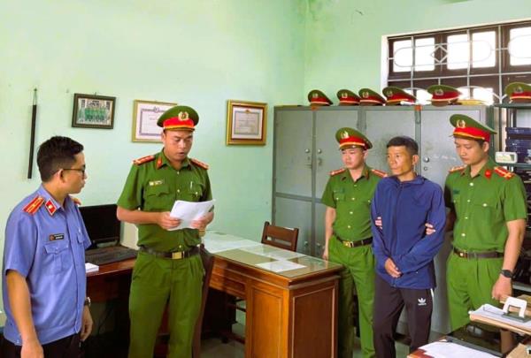 Khởi tố, bắt tạm giam đối tượng tổ chức đánh bạc