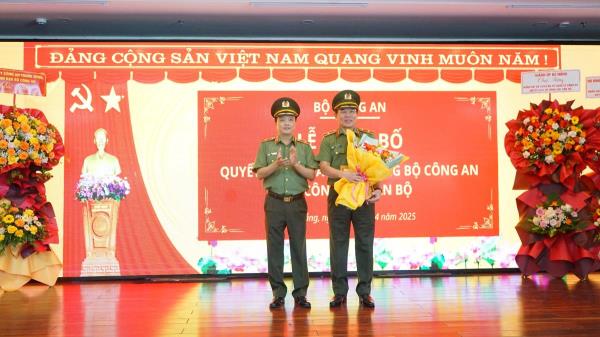 Công bố quyết định nghỉ công tác đối với Thiếu tướng Vũ Xuân Viên