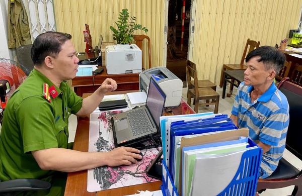 Ví quay lại, trộm lên đường