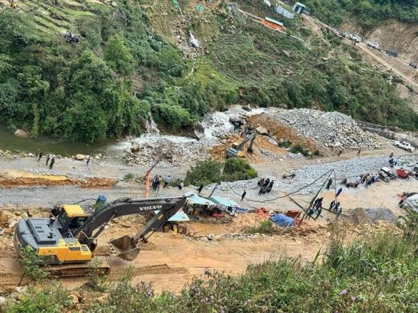 Lai Châu: Sạt lở khi thi công thủy điện, ít nhất 5 người tử vong