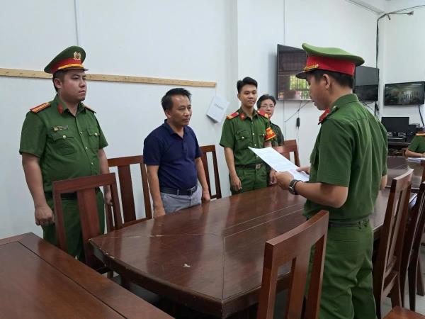Khởi tố, bắt tạm giam đối tượng lừa đảo 16 tỷ đồng bằng chiêu chạy án