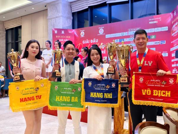 Kịch tính, cảm xúc và gắn kết tại Giải Pickleball Doanh nhân trẻ Đà Nẵng 2025