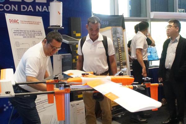 Hàng trăm chuyên gia, doanh nghiệp tham gia diễn đàn về trí tuệ nhân tạo tại Đà Nẵng