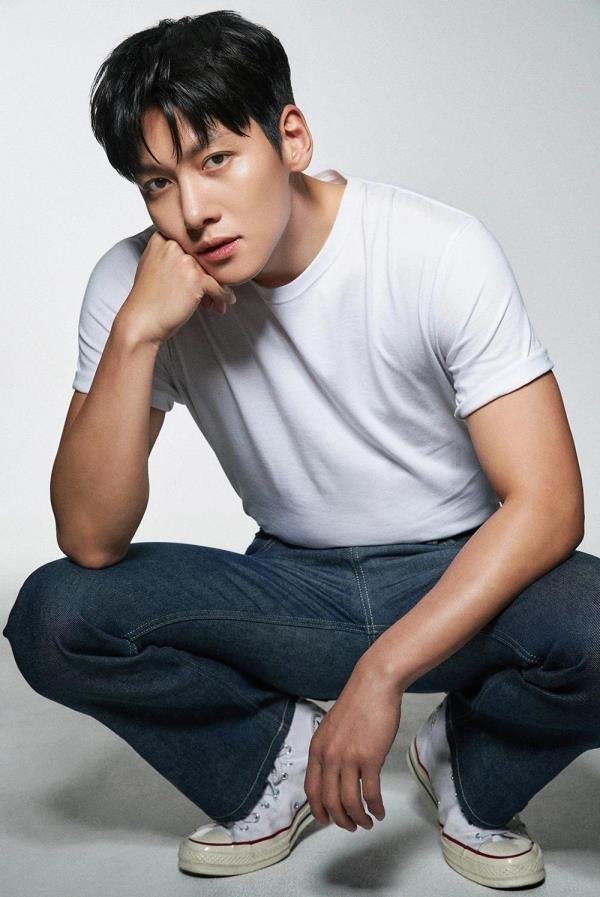 Moon So Ri và Ji Chang Wook tham dự Liên hoan phim Châu Á Đà Nẵng lần thứ 3
