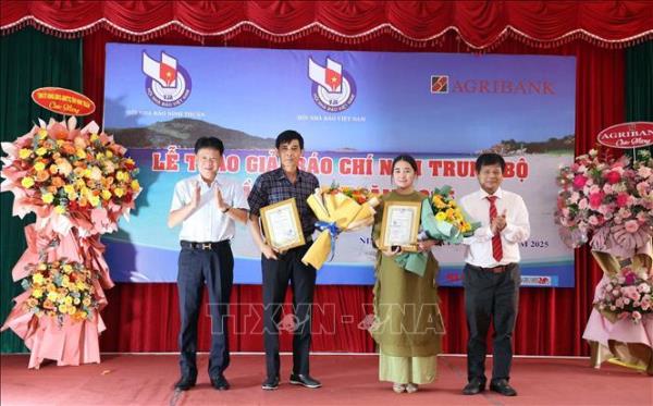 22 tác phẩm xuất sắc đoạt Giải Báo chí Nam Trung Bộ