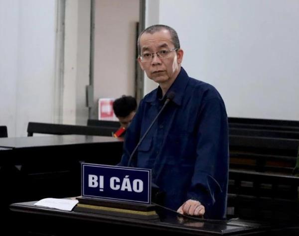 Tham ô tài sản công ty trả 17 năm tù